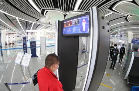 長春測(cè)溫安檢門進(jìn)駐地鐵大興機(jī)場(chǎng)線內(nèi)