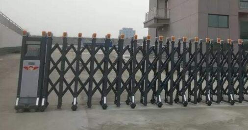 溫州出安智能電動伸縮門讓溫州東甌中學顯得更有個性