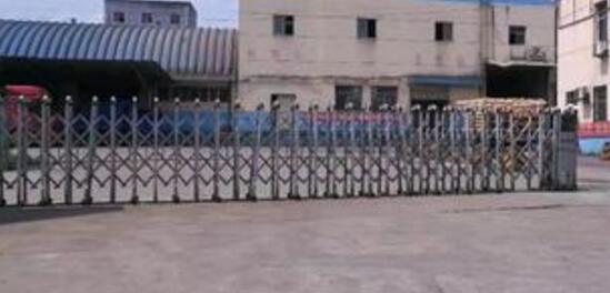 溫州出安智能電動伸縮門閃亮在溫州市越秀學校大門口猶如騎士般永睡不朽