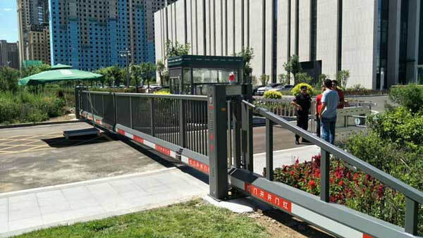 鄂爾多斯電力（集團(tuán)）有限責(zé)任公司對(duì)鄂爾多斯出安智能懸浮門表示好評(píng)