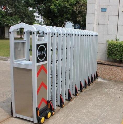 嘉興一中實驗學校與嘉興出安智能伸縮門達成合作協(xié)議