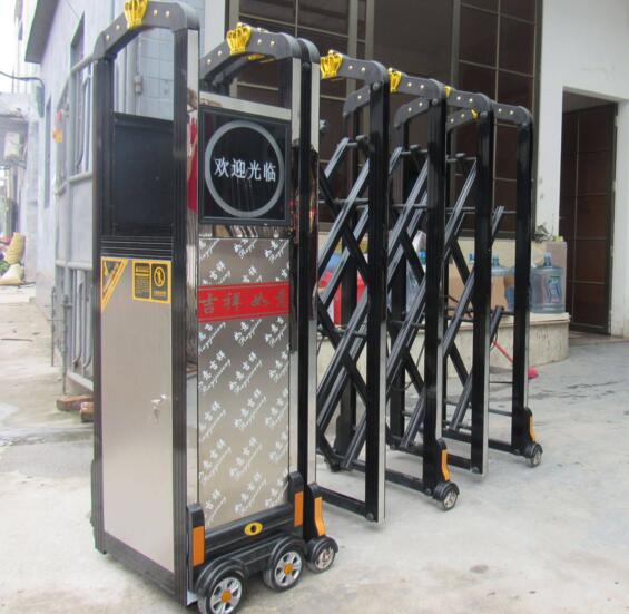 金華出安智能伸縮門安裝在金華市外國(guó)語(yǔ)學(xué)校大門口