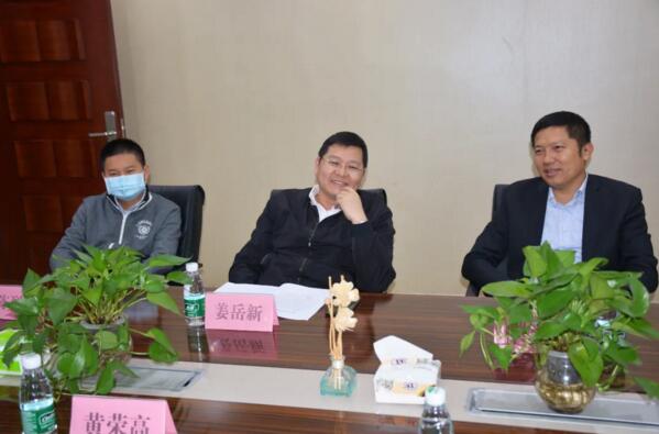 區(qū)、鎮(zhèn)政府領(lǐng)導(dǎo)蒞臨榮高門窗慰問走訪