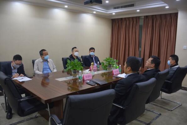 區(qū)、鎮(zhèn)政府領(lǐng)導(dǎo)蒞臨榮高門窗慰問走訪