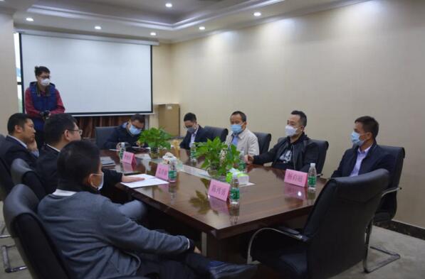 區(qū)、鎮(zhèn)政府領(lǐng)導(dǎo)蒞臨榮高門窗慰問走訪