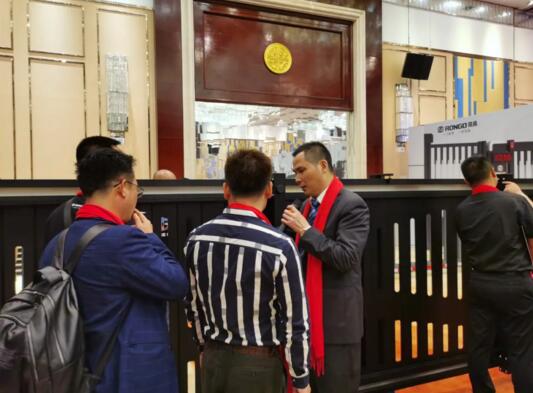 黃總對這幾款新品進行了細(xì)致的闡述和介紹