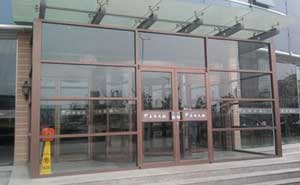 星華海岸城EM-CZ355型號肯德基門案例 - 中出網(wǎng)-智能出入口與停車充電門戶