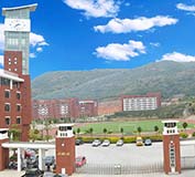 漳州出安伸縮門(mén)為漳州康橋?qū)W校大門(mén)提供伸縮門(mén)設(shè)備