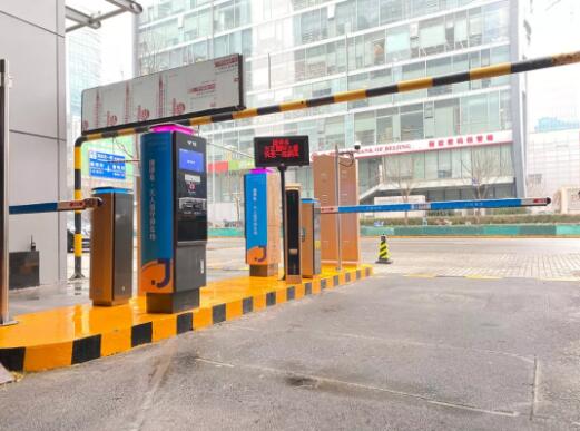 100%無人值守 體驗智慧停車的魅力