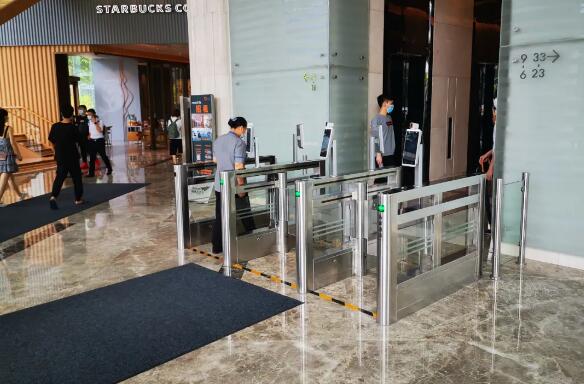 全新AI測溫·捷順人行防控通道整體解決方案