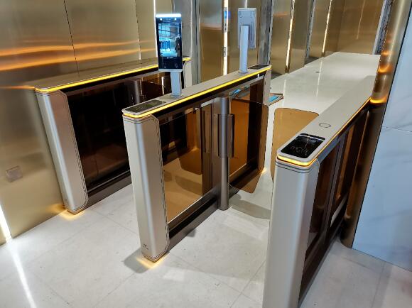 瀘州時(shí)光里邂逅捷順旗艦擺閘3910，打造高端智慧人行