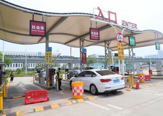 捷順科技“數(shù)字化最佳體驗(yàn)機(jī)場(chǎng)”再升級(jí)！深圳機(jī)場(chǎng)P1-P3智慧停車(chē)場(chǎng)最快3秒通行