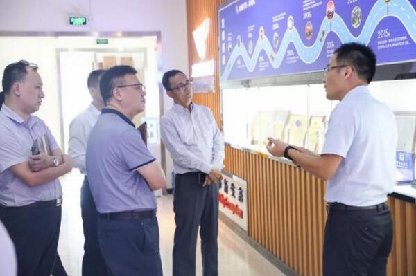 深圳市特區(qū)建設發(fā)展集團總經(jīng)理李喻春一行調(diào)研捷順科技