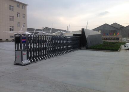 電賀湖州華侖助劑有限公司安裝湖州出安智能電動(dòng)伸縮門(mén)