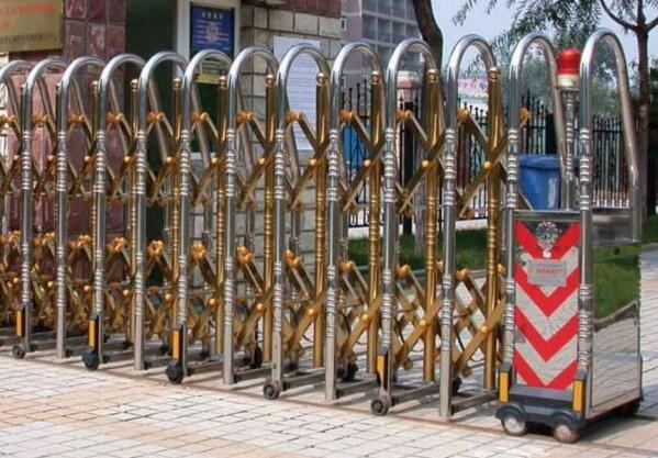 湖州三長學(xué)校選用湖州出安智能伸縮門