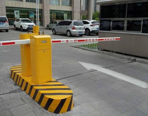 湖州出安智能道閘讓湖州倍格曼新材料股份有限公司顯得更有個性