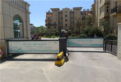 青島自來(lái)水公司車牌識(shí)別系統(tǒng) - 中出網(wǎng)-智能出入口與停車充電門戶