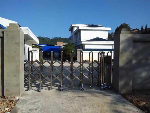 喜迎贛州出安智能電動伸縮門進駐瑞金森林公安局澤覃派出所