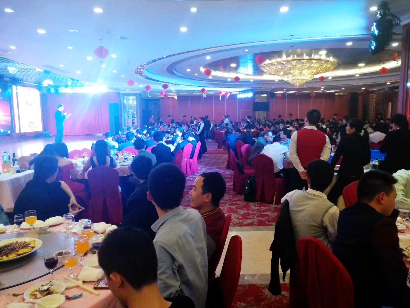 同心同力同行，共享共榮共贏——富士智能2018迎新春聯(lián)歡晚會精彩紛呈！