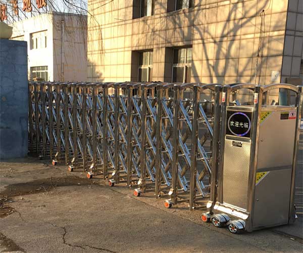 赤峰出安智能伸縮門成赤峰翰德集團有限公司一道亮麗風景