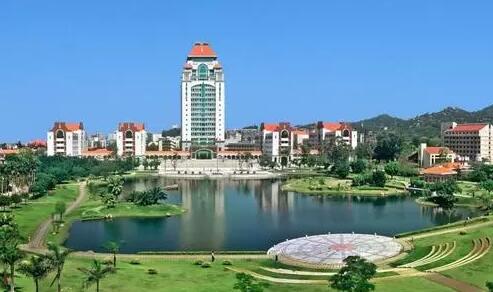 中國(guó)最美大學(xué) 難掩停車痛點(diǎn)