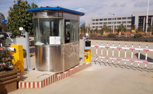 宜賓衛(wèi)生學(xué)校欄柵道閘案例