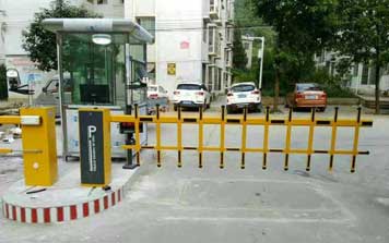 銀川出安智能道閘為寧夏醫(yī)科大學總醫(yī)院添加色彩  