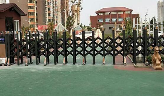 張家口出安智能伸縮門成功進(jìn)駐張家口成龍學(xué)校大門口
