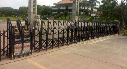 承德出安智能伸縮門(mén)是承德高中壓閥門(mén)管件集團(tuán)有限公司的時(shí)尚之選