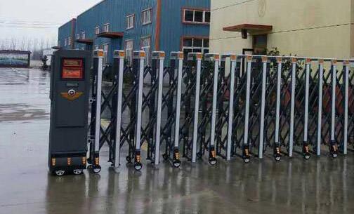 承德正源中等專(zhuān)業(yè)學(xué)校選用承德出安智能電動(dòng)伸縮門(mén)