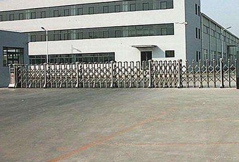 承德通達(dá)中等專(zhuān)業(yè)學(xué)校一直信賴(lài)承德出安智能伸縮門(mén)