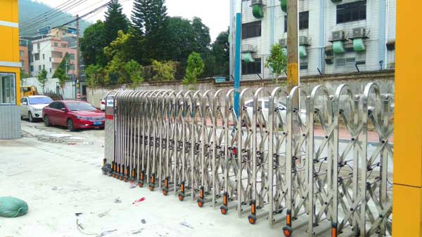 十堰科威機(jī)電裝備股份有限公司電動(dòng)伸縮門(mén)案例 - 中出網(wǎng)-智能出入口與停車(chē)充電門(mén)戶(hù)