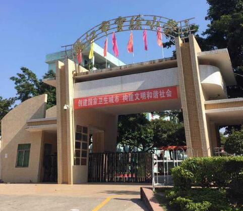 陽江出安智能電動伸縮門閃耀在陽江市實驗小學(xué)大門口