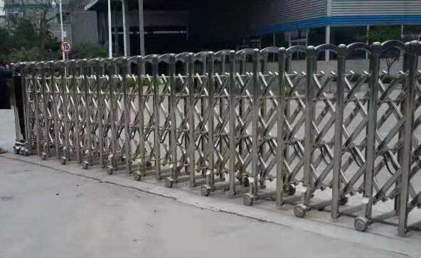 衡水中鐵建工程橡膠有限責(zé)任公司選用衡水出安智能伸縮門