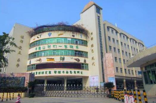 恭賀?？谑械诙逍W(xué)安裝上?？诔霭仓悄苌炜s門