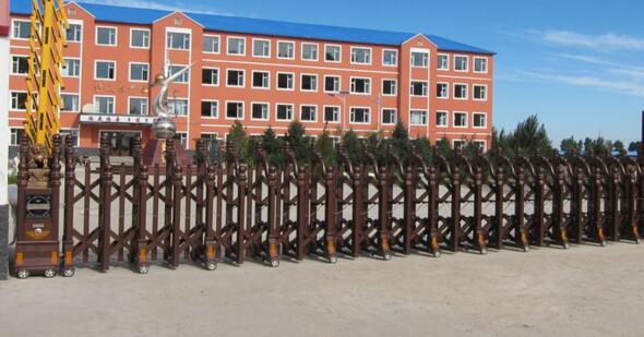 衢州市行知女子職業(yè)學校成功安裝衢州出安智能伸縮門