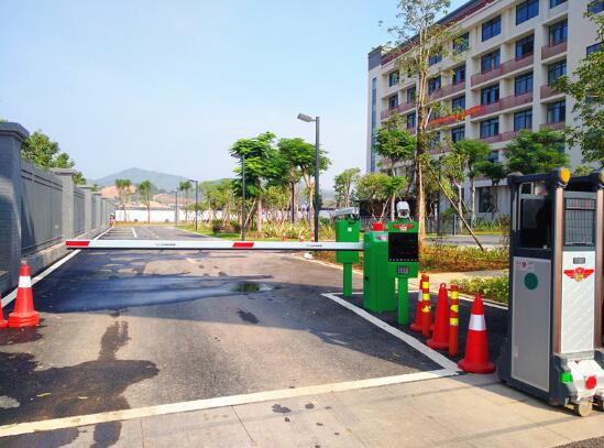 麗水出安智能道閘給五華縣技工學(xué)校項目不一樣的體驗