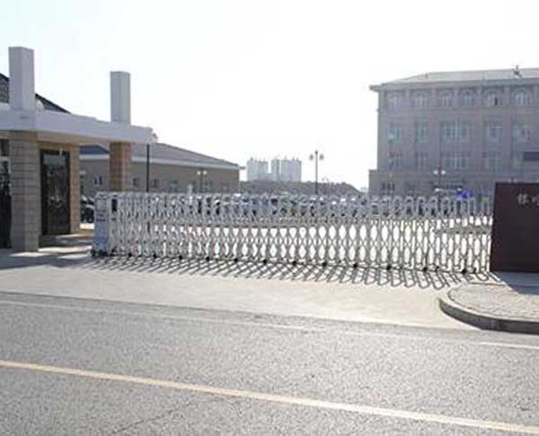 熱烈祝賀晉中出安智能伸縮門(mén)進(jìn)駐晉中市公安局交警支隊(duì)二大隊(duì)