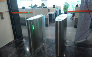 深圳平安證券總部-平移閘機案例 - 中出網(wǎng)-智能出入口與停車充電門戶