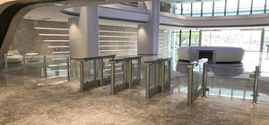 深圳城管局出入口閘機(jī)安裝