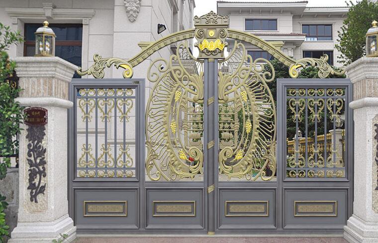 呂梁出安智能鋁藝大門(mén)為半島四季大門(mén)口添上色彩