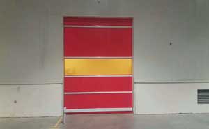 隨州東正灑水車廠家快速門案例