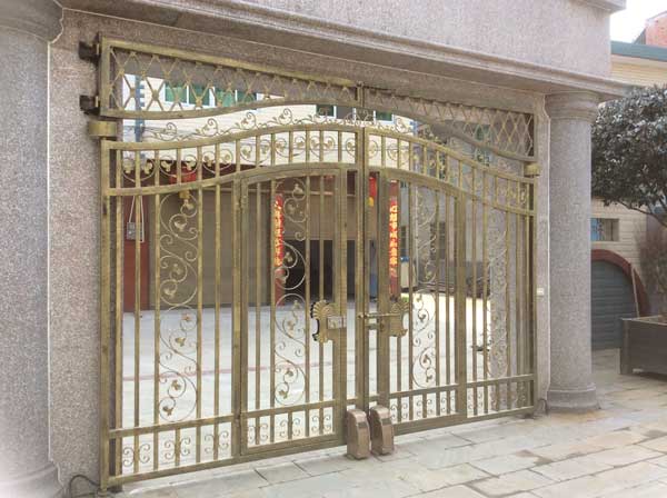 慶賀安康出安智能別墅大門進駐安康中梁御墅花園