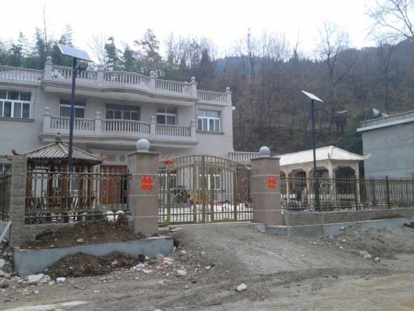 安康天悅城別墅大門案例 - 中出網(wǎng)-智能出入口與停車充電門戶