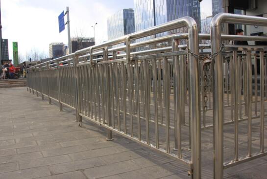 崇左不銹鋼橋梁護(hù)欄公司