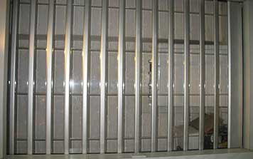 電動(dòng)折疊門 - 鋁合金折疊門