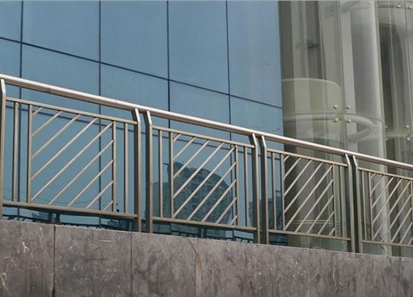 熱烈祝賀普洱出安智能護欄進駐鼎城國際