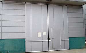 工業(yè)推拉門