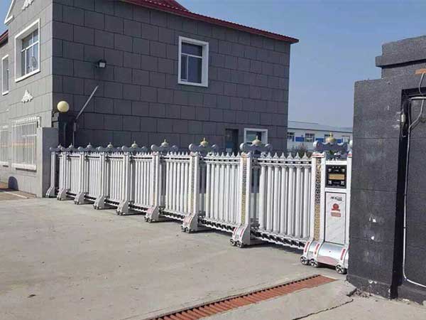 慶賀雙鴨山出安智能伸縮門進(jìn)駐黑龍江寶清縣樺寶農(nóng)副產(chǎn)品責(zé)任有限公司