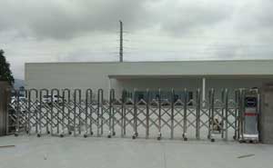 輝聯(lián)伸縮門案例